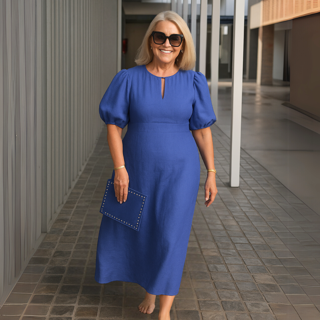 Catalina - Elegant solid dress with V-neckline