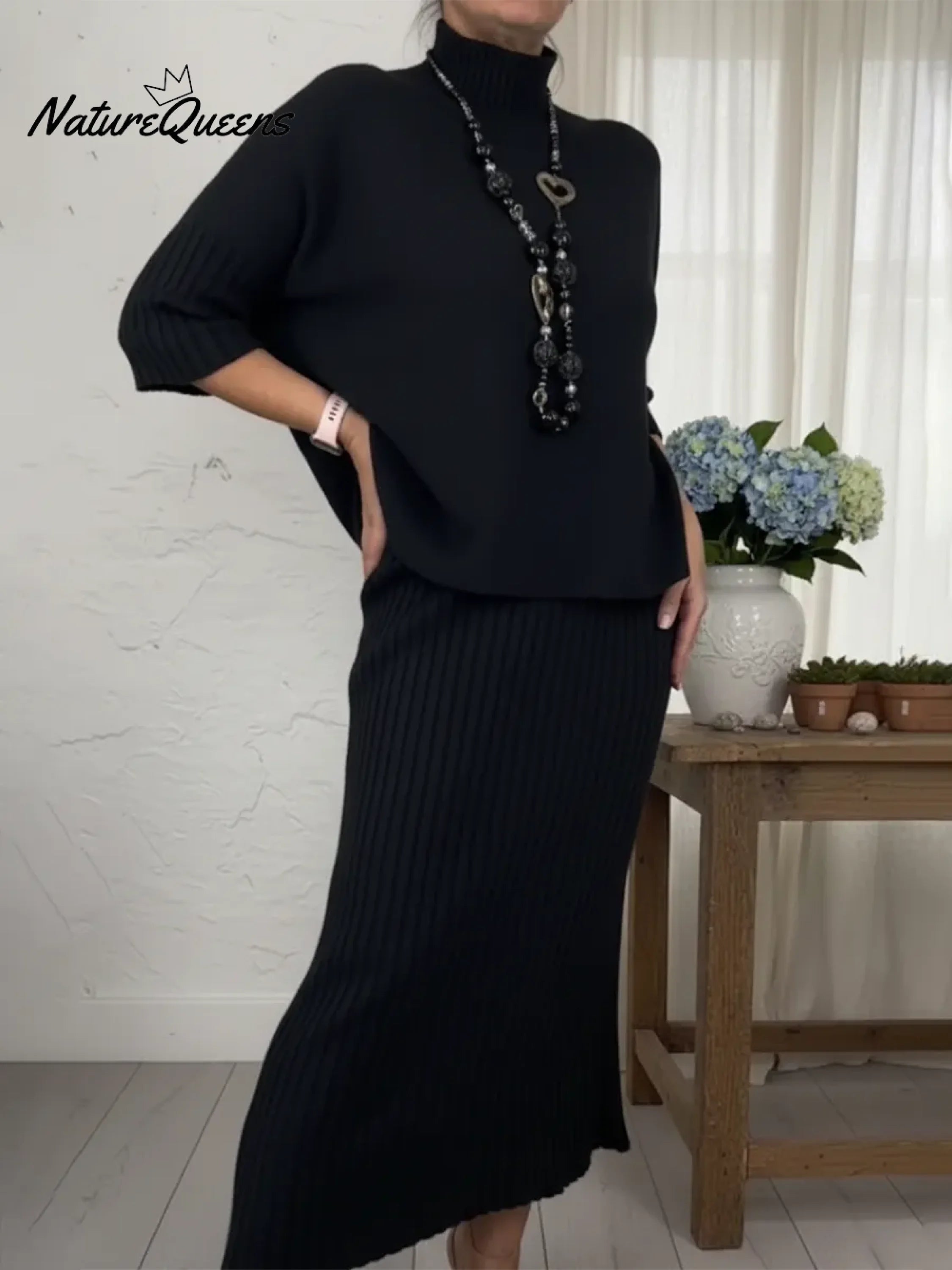 Auralinda - Two-Piece Knitted Set with Turtleneck