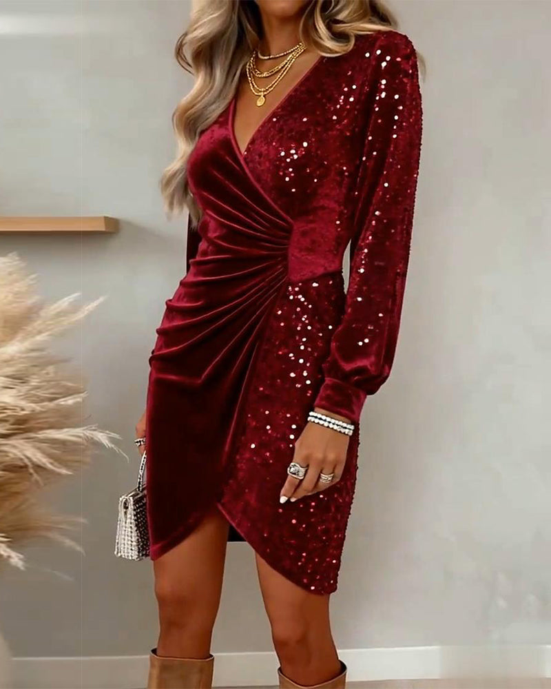 Fayriona - Sexy Velvet Dress with Sequins and Low Neckline