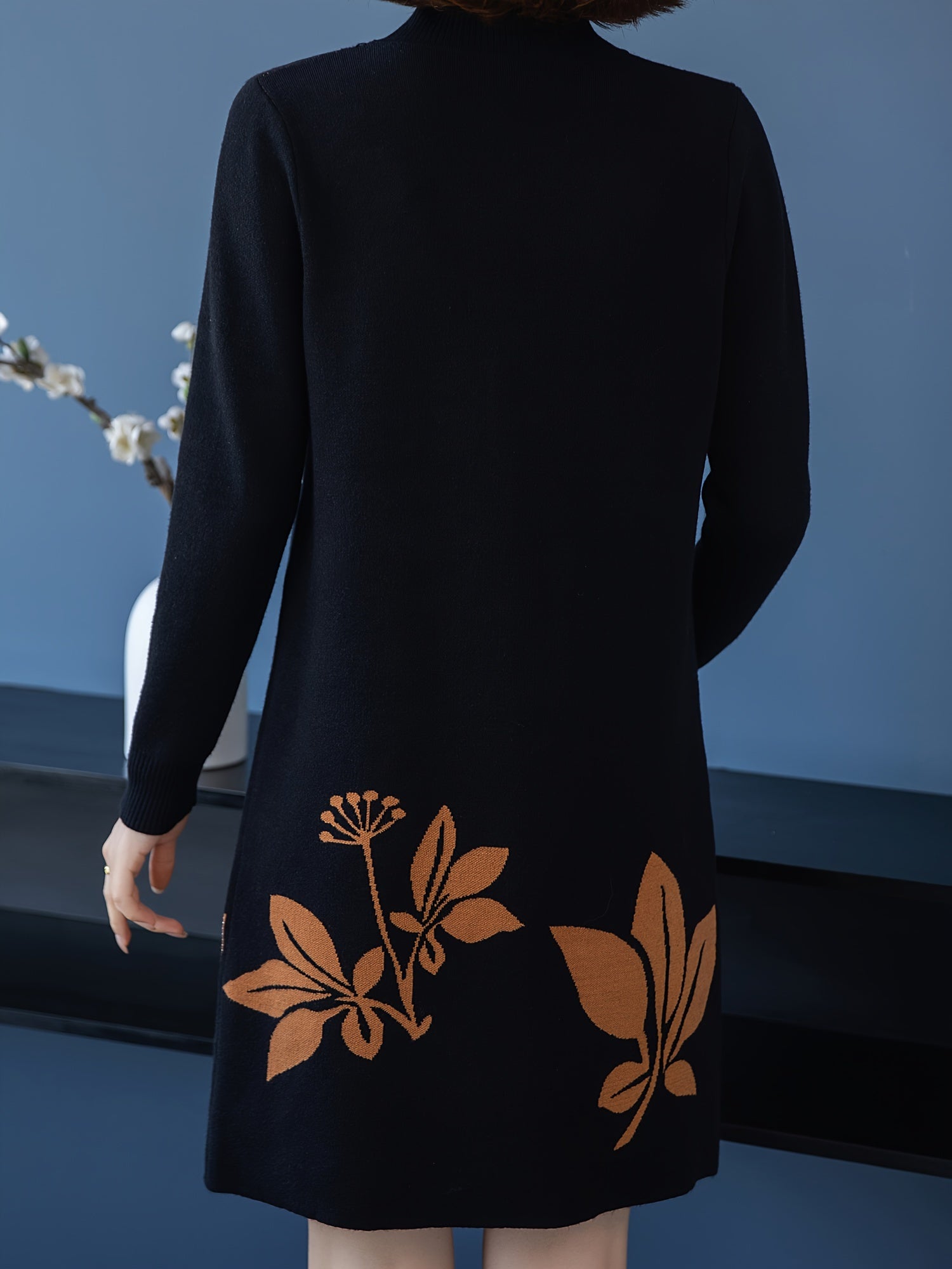 Lourdes - Elegant floral sweater dress with round neck
