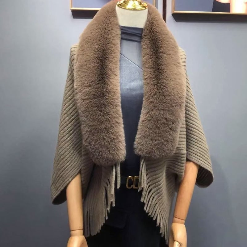 Martine - Elegant rabbit fur shawl for a luxurious winter
