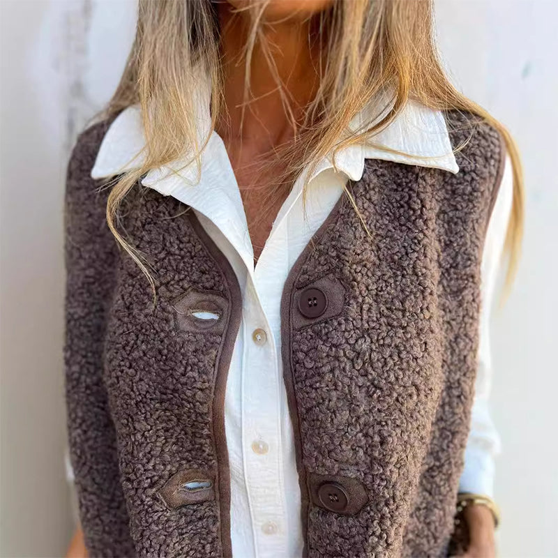 Nahla - Warm Short Cardigan with Buttons