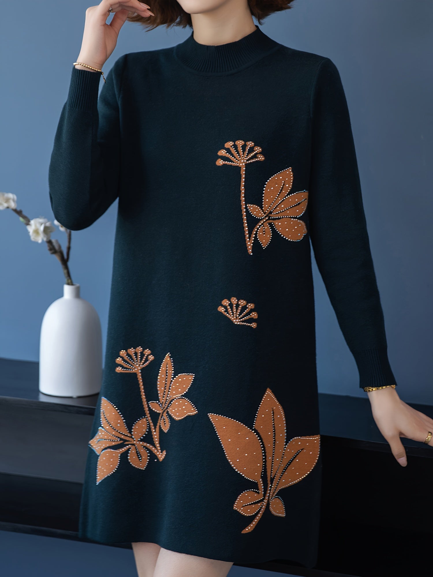 Lourdes - Elegant floral sweater dress with round neck