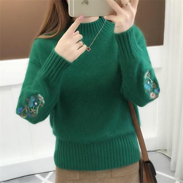 Andrée - Thick Flower Embroidered Sweater