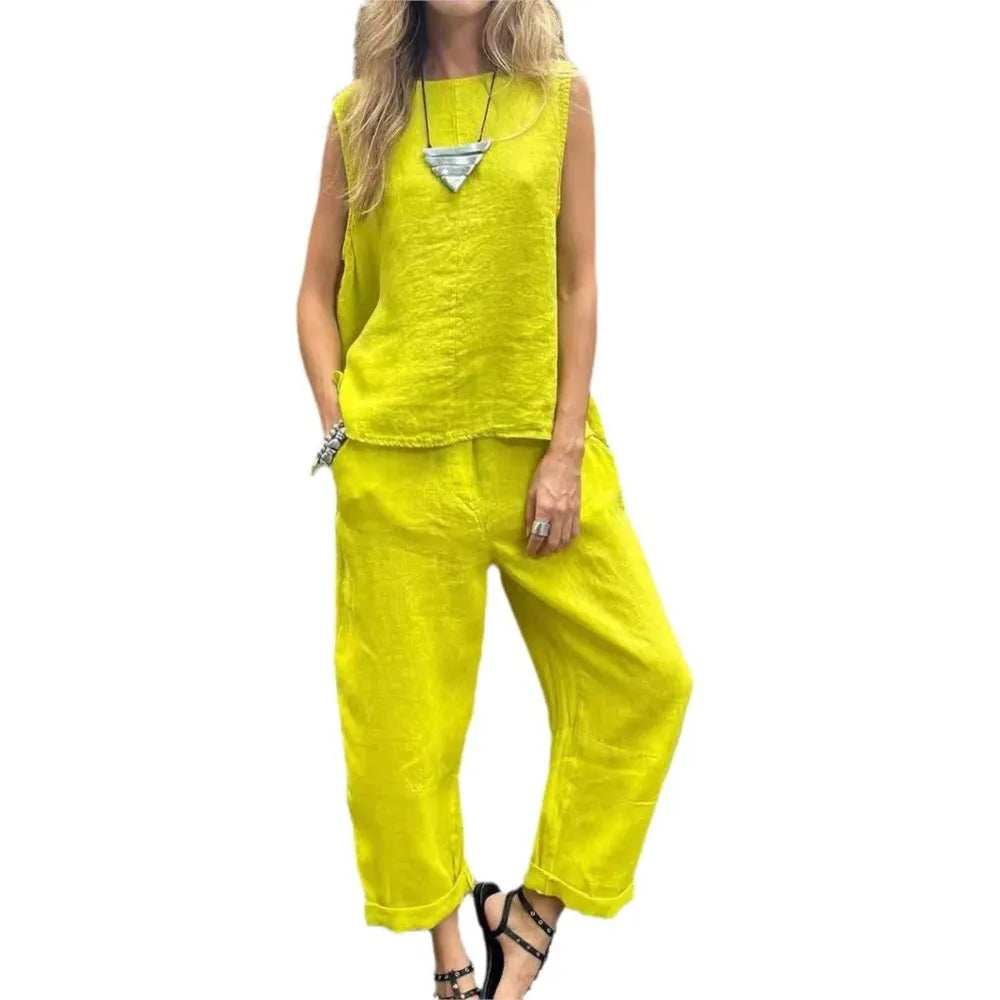 Ardelle - Chic Two Piece Set - Sleeveless Top and Elegant Pants