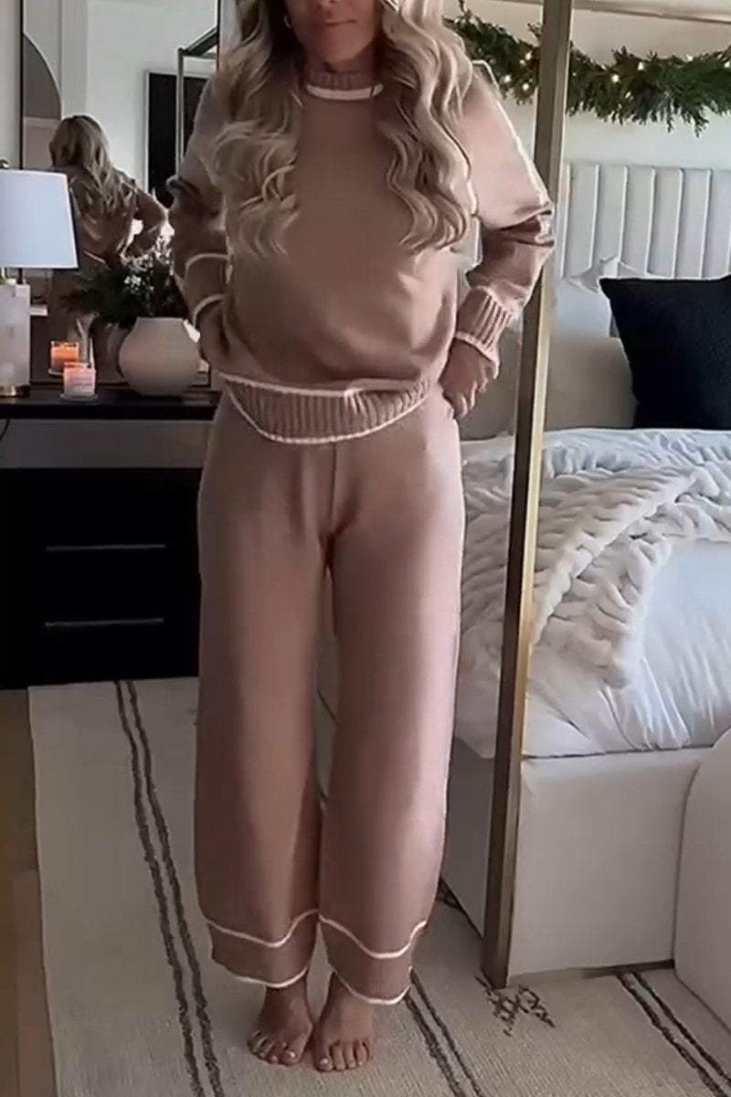 Arlette - Contrasting Two-Piece Set with Round Neck