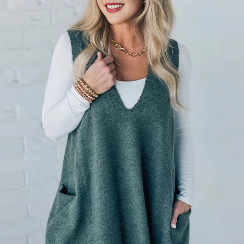 Carole - Sleeveless Knitted Vest with Pockets and V-Neck