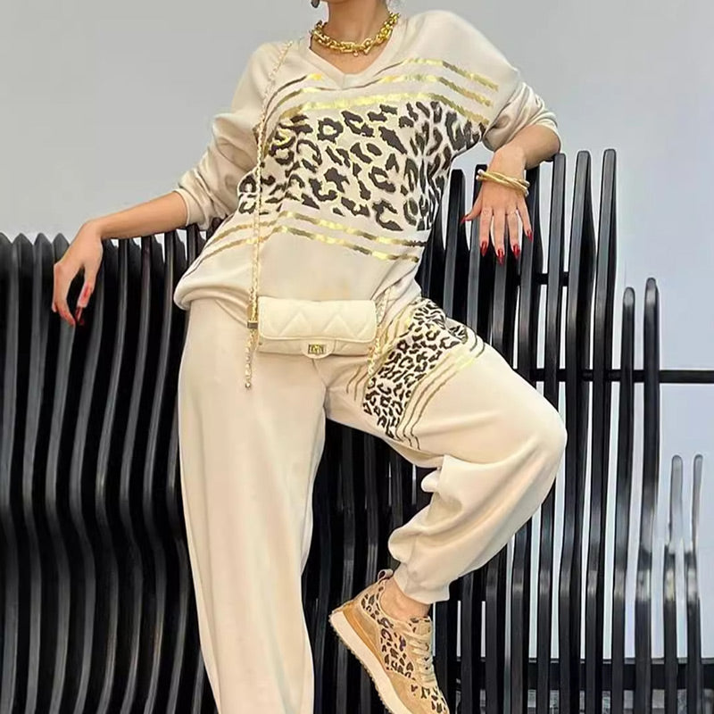 Audrey - Women's 2 Piece Leopard Sports Set